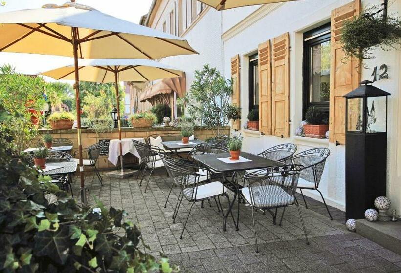 ホテル Pfälzer Hof