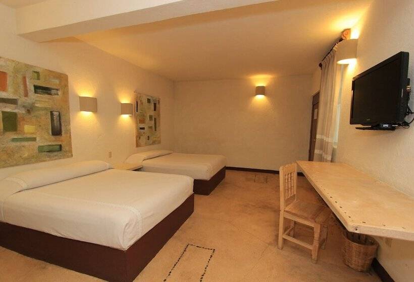 فندق Plaza Tangolunda