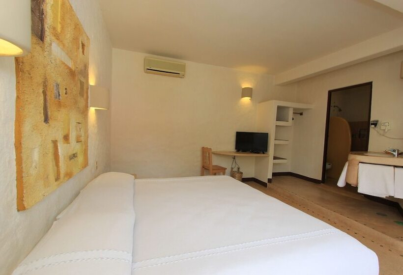 فندق Plaza Tangolunda