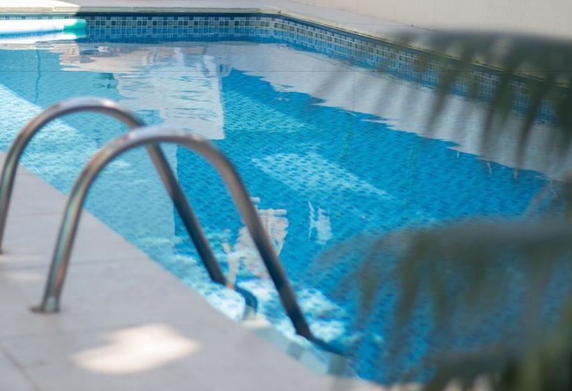 Отель Porto Bahia