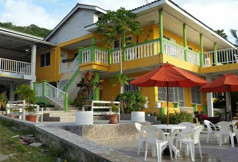 ホテル Posada Enilda