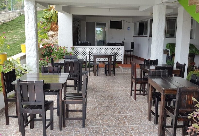 ホテル Posada Enilda