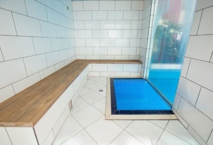 호텔 Pumma Business