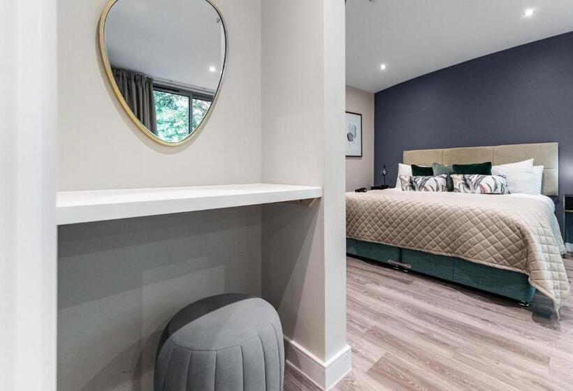 ホテル The Regent Apart