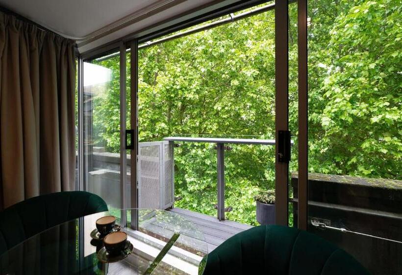 ホテル The Regent Apart