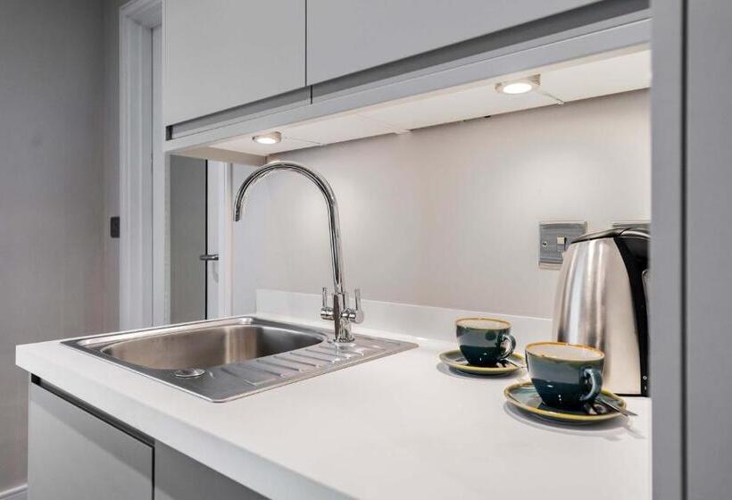 ホテル The Regent Apart