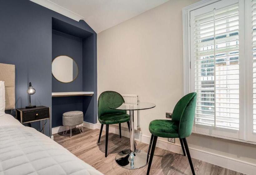 ホテル The Regent Apart