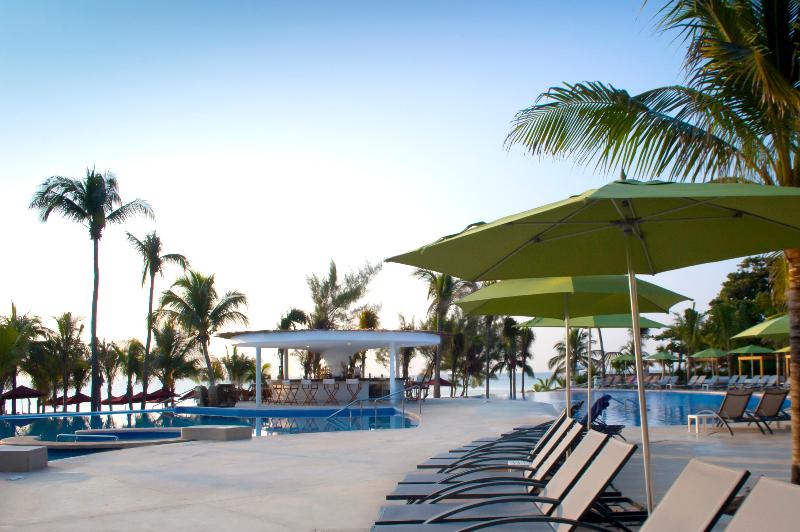 호텔 Residences at The Fives