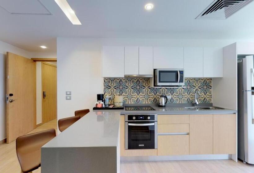 فندق Residences at The Fives