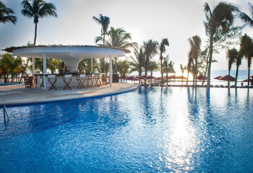 فندق Residences at The Fives