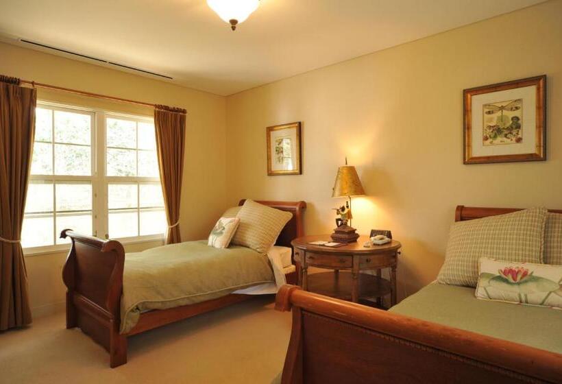 فندق Forest Hills Garden