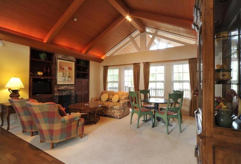 فندق Forest Hills Garden