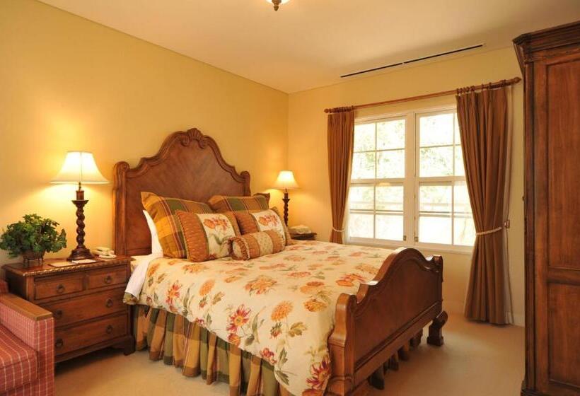 فندق Forest Hills Garden