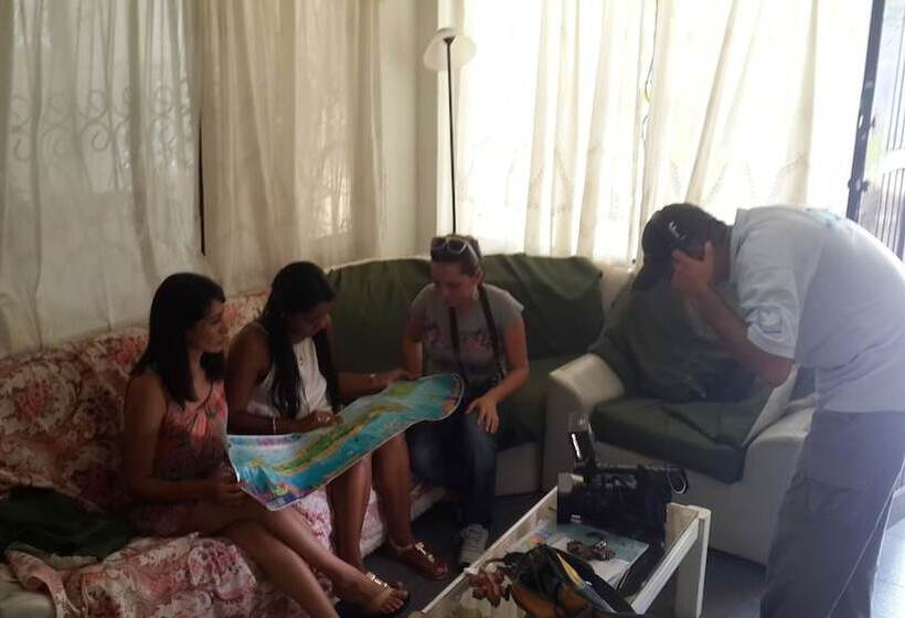 בית מלון כפרי Sheylla's Place