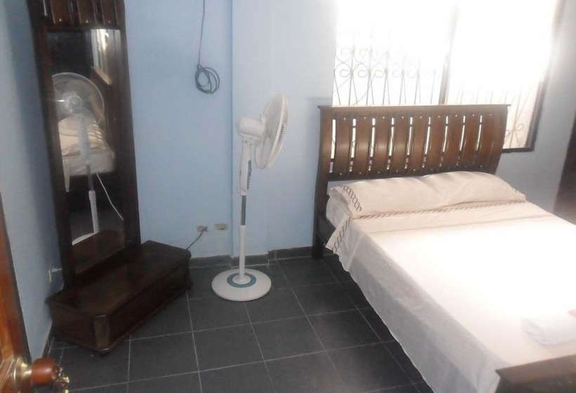 בית מלון כפרי Sheylla's Place