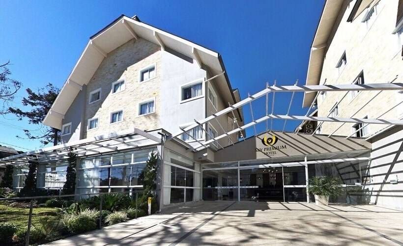 Sky Premium Hotel Gramado   ótima Localização