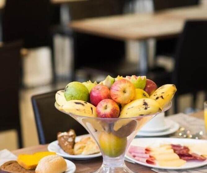 Sky Premium Hotel Gramado   ótima Localização