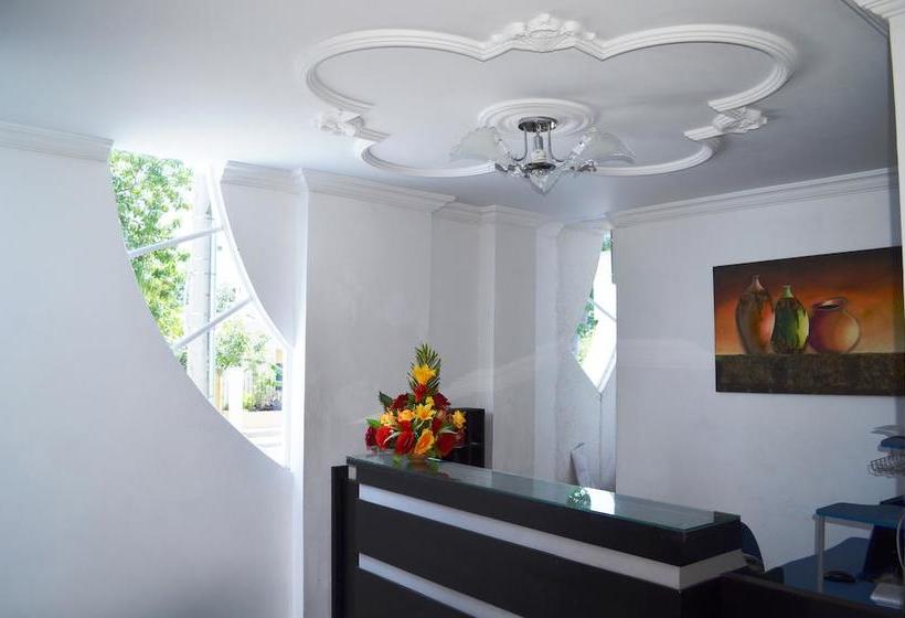 ホテル Sol Y Luna