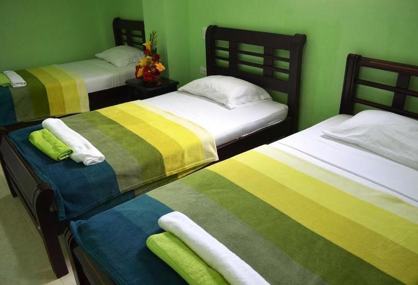 ホテル Sol Y Luna