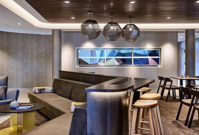 فندق Springhill Suites By Marriott Cleveland Independence