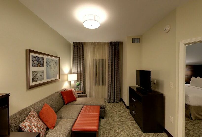 هتل Staybridge Suites Ann Arbor   Research Parkway, An Ihg