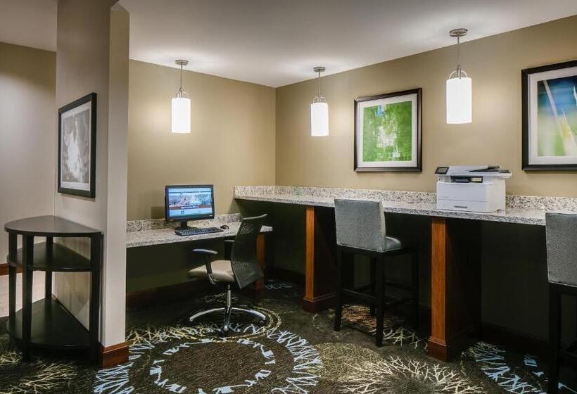 فندق Staybridge Suites Des Moines Downtown, An Ihg