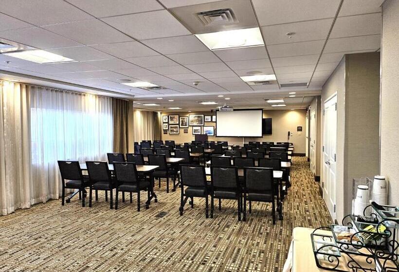 فندق Staybridge Suites Marquette, An Ihg