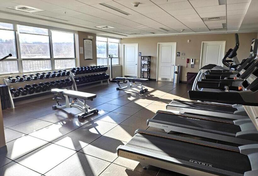 فندق Staybridge Suites Marquette, An Ihg