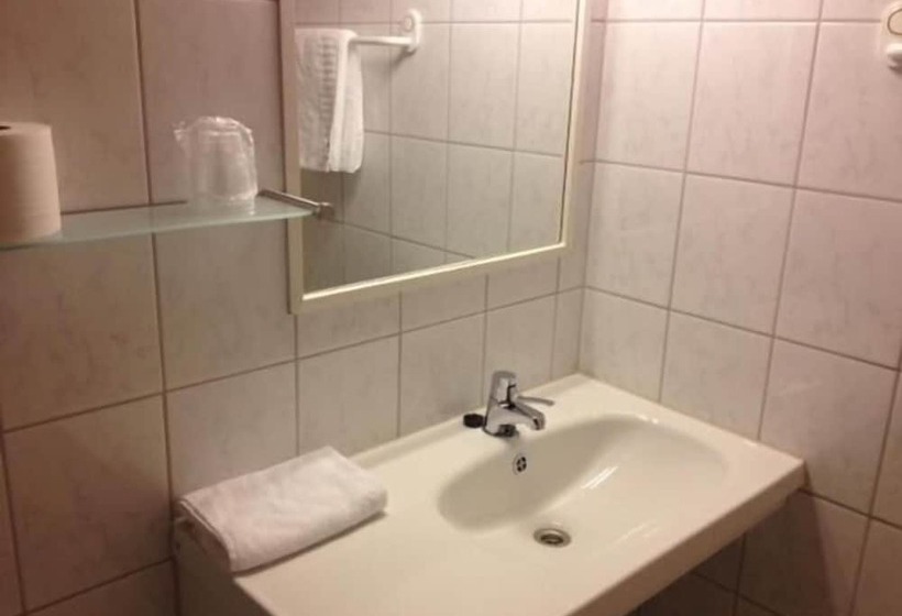 Отель Svartisen