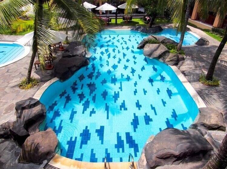 ホテル The Arnawa