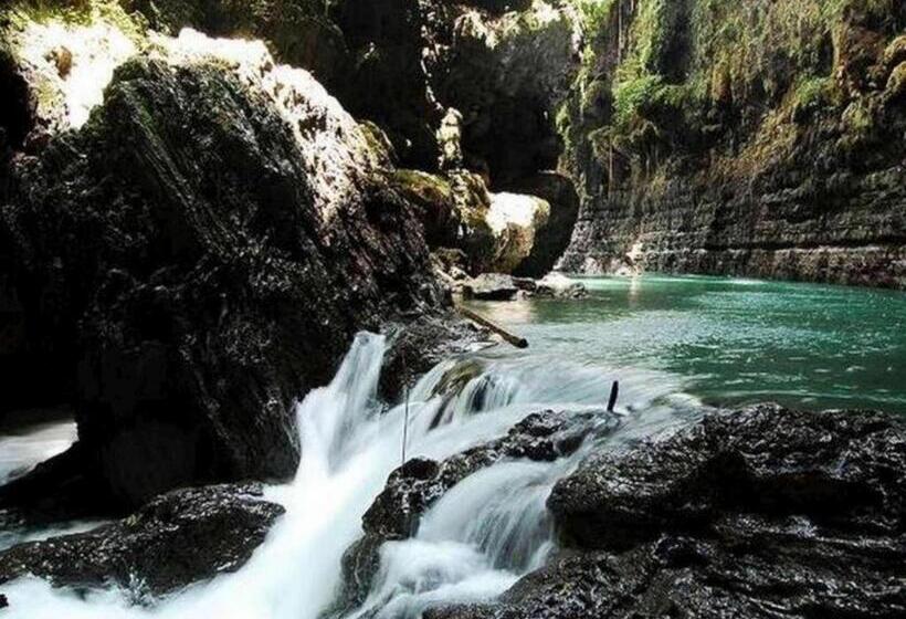 ホテル The Arnawa