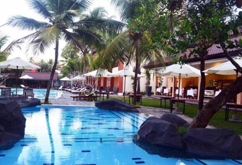 ホテル The Arnawa