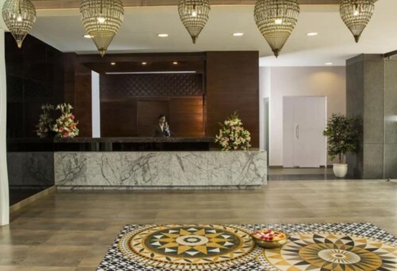 Hotel The Raviz Calicut