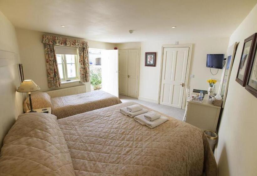 בית מלון כפרי The Talbot Inn