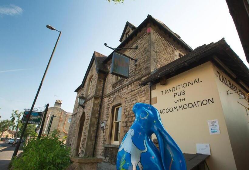 בית מלון כפרי The Talbot Inn