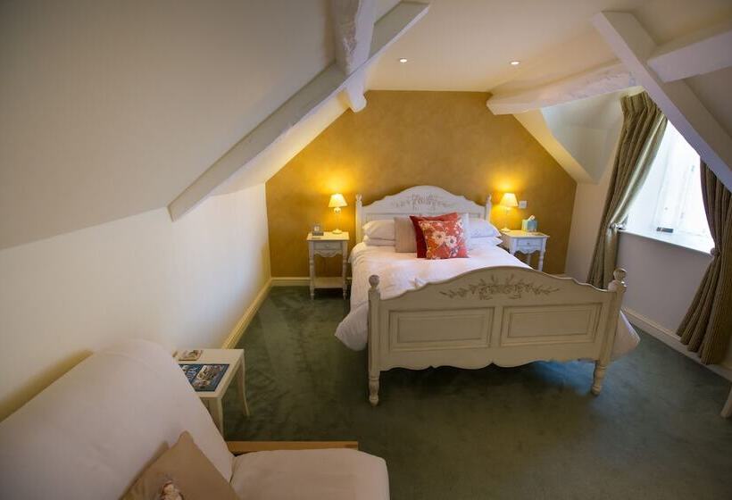 בית מלון כפרי The Talbot Inn