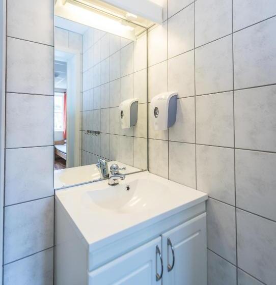 هتل Toranes Overnatting