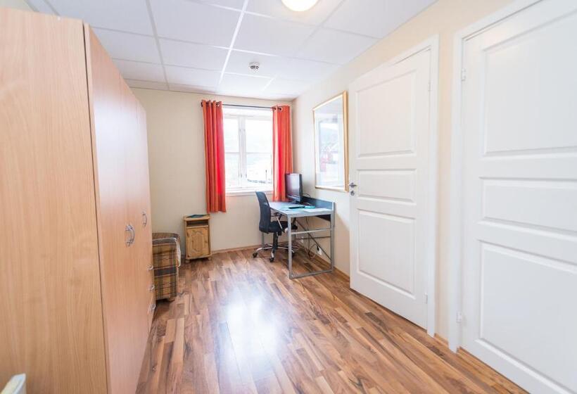 هتل Toranes Overnatting