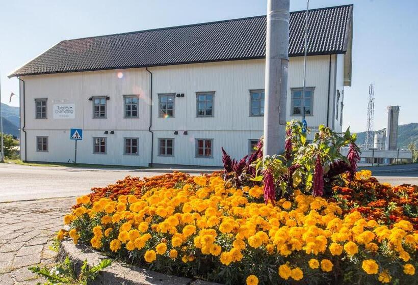 هتل Toranes Overnatting