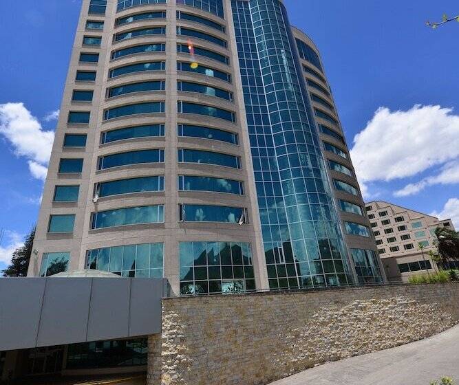 هتل Torres De Suites By Inamazonas