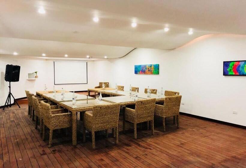 Отель Toscana Oriente