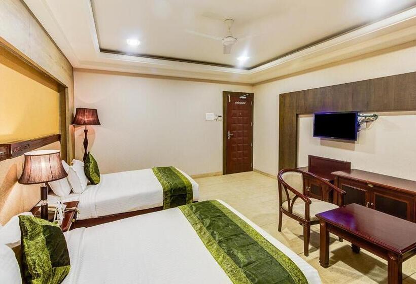 Отель Treebo Shivani