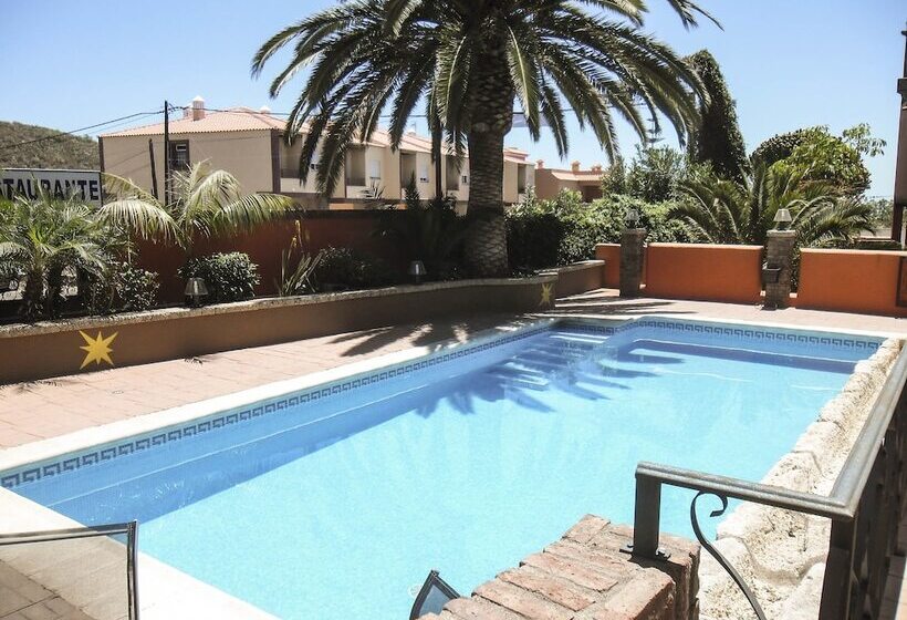 هتل Volcano Beach