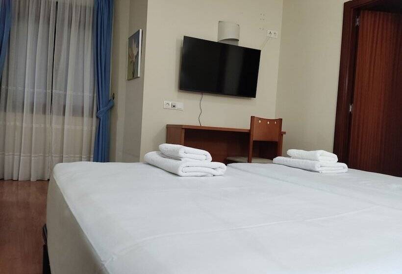 Отель Insidehome Zaravencia Plaza Mayor