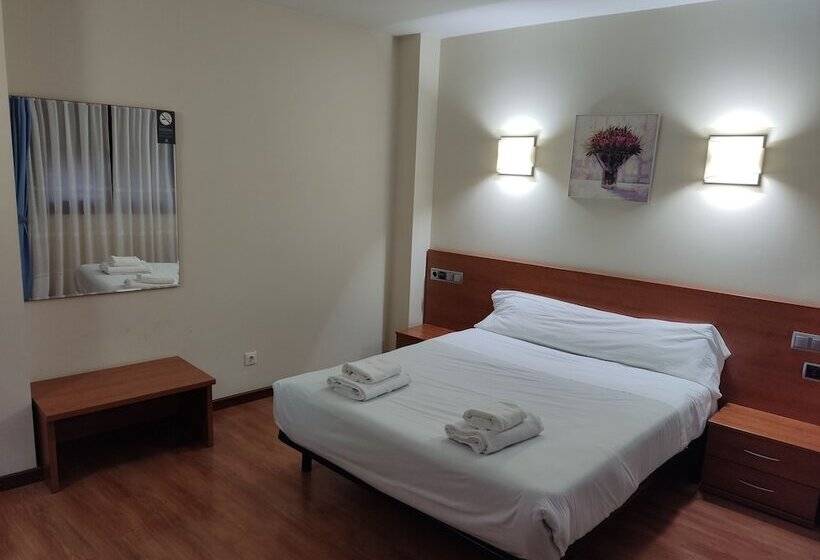 Отель Insidehome Zaravencia Plaza Mayor