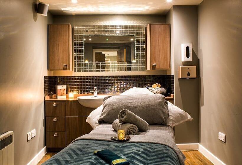 Kinnettles Hotel & Spa