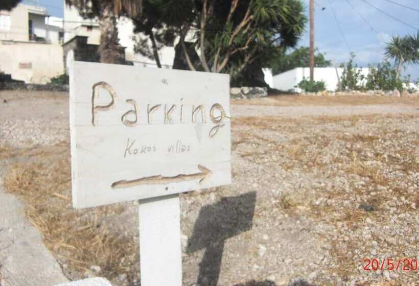 Kokos Traditional Houses