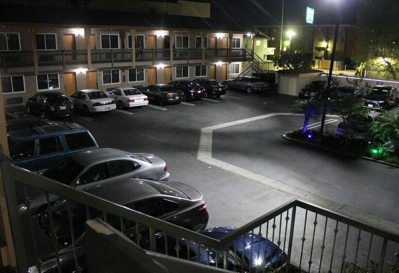 فندق على الطريق El Rancho Inn Hawthorne