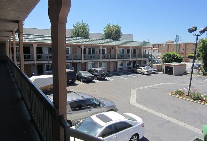 فندق على الطريق El Rancho Inn Hawthorne