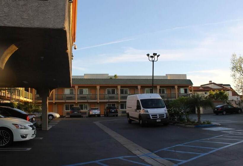 فندق على الطريق El Rancho Inn Hawthorne